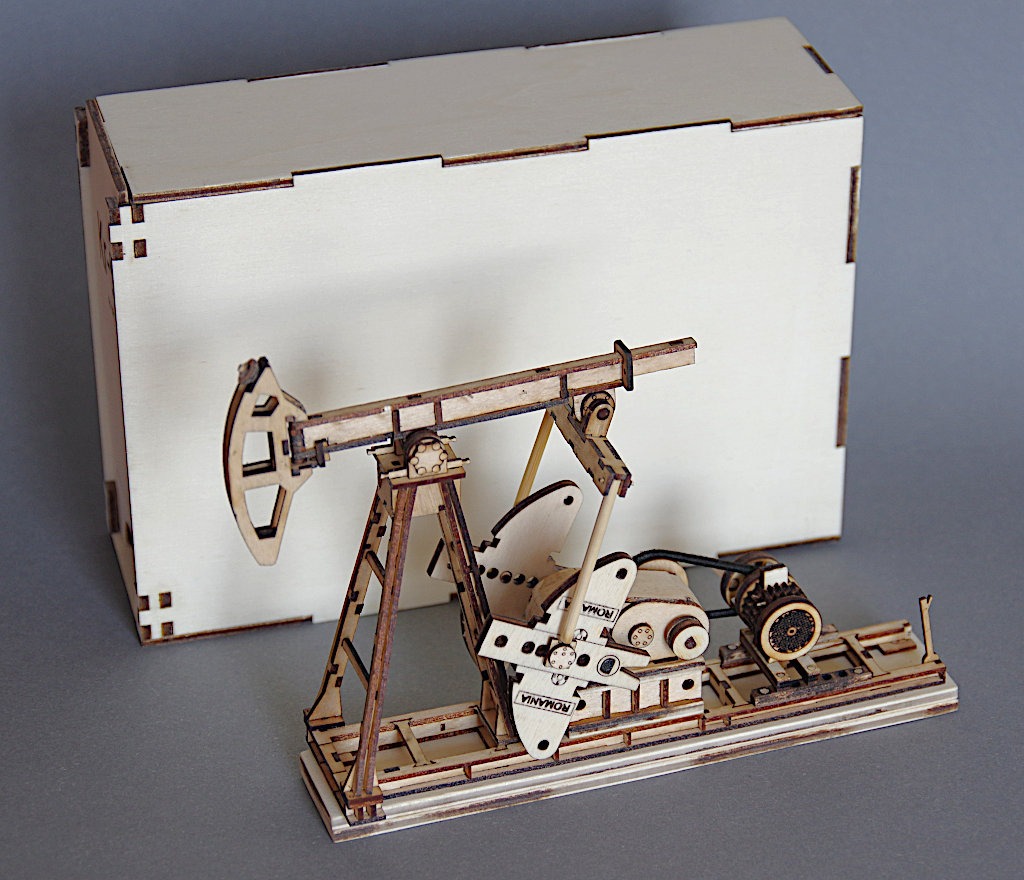 Mo-9s - model naftne njihalice